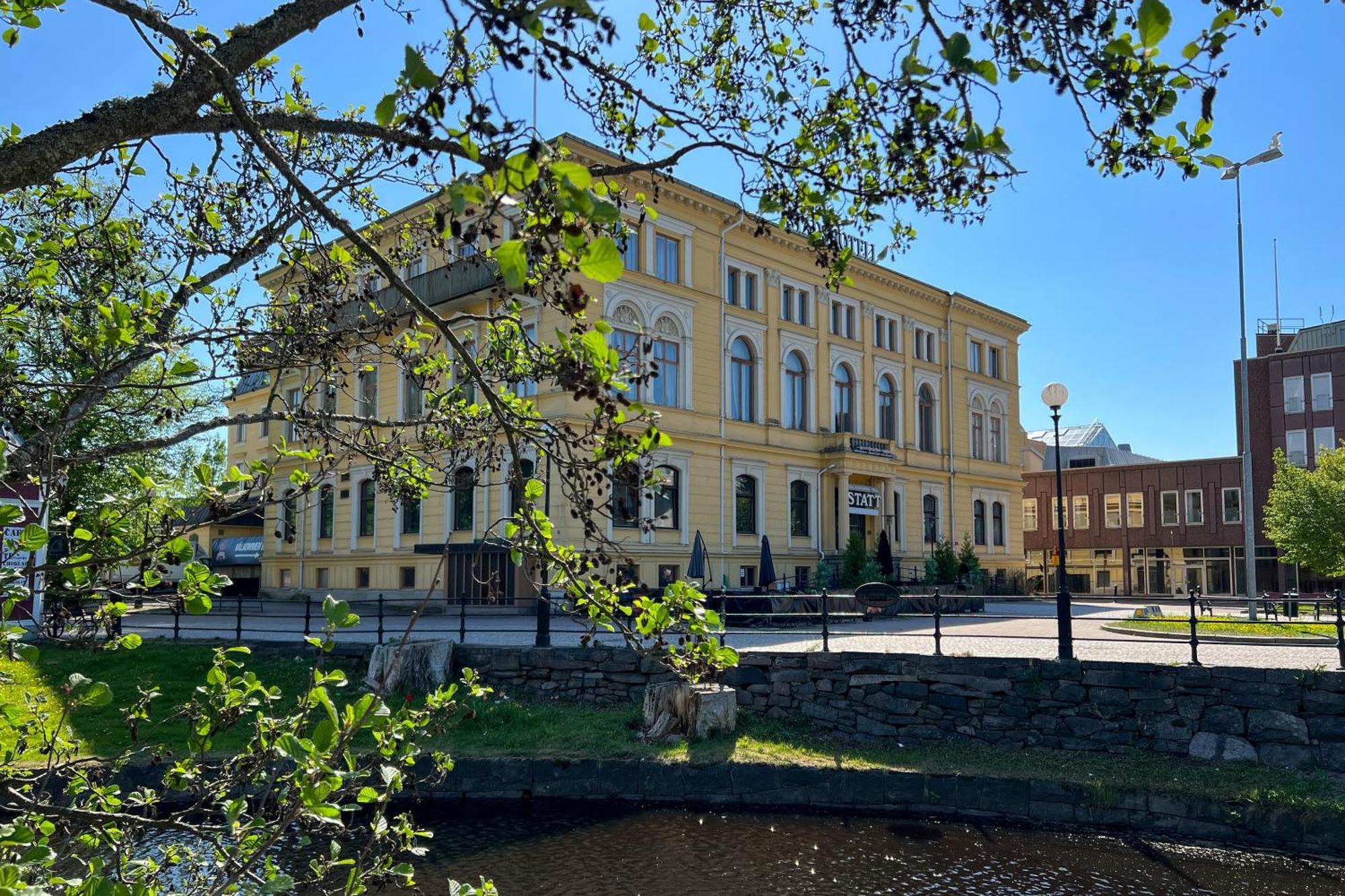 Stadshotellet Кристинехамн Екстериор снимка